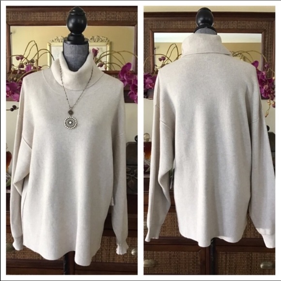 Free People Softly Structured Tunic Sweater. NWT. - Picture 4 of 7